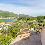 Apartman Casa Lidia - Modern & Spacious & Few Steps To & Breathtaking View *