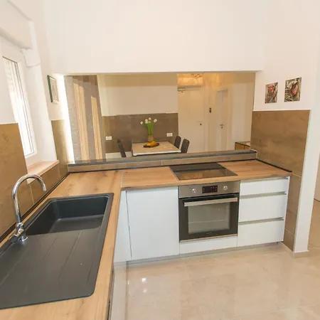 Casa Lidia - Modern & Spacious & Few Steps To & Breathtaking View Apartman *