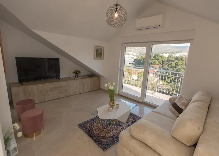 公寓 Casa Lidia - Modern & Spacious & Few Steps To & Breathtaking View