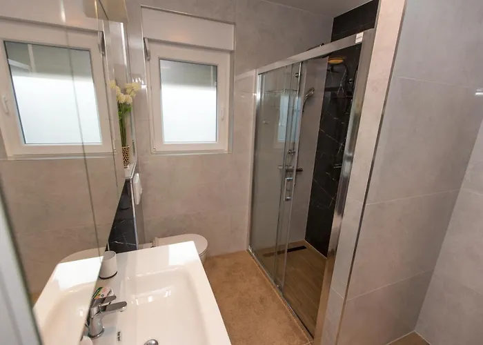 Casa Lidia - Modern & Spacious & Few Steps To & Breathtaking View *